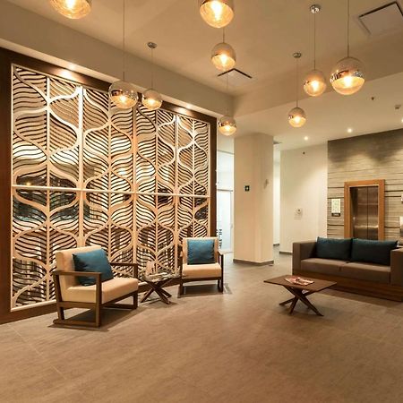 Microtel Inn & Suites By Wyndham Guadalajara Sur Palomar Экстерьер фото